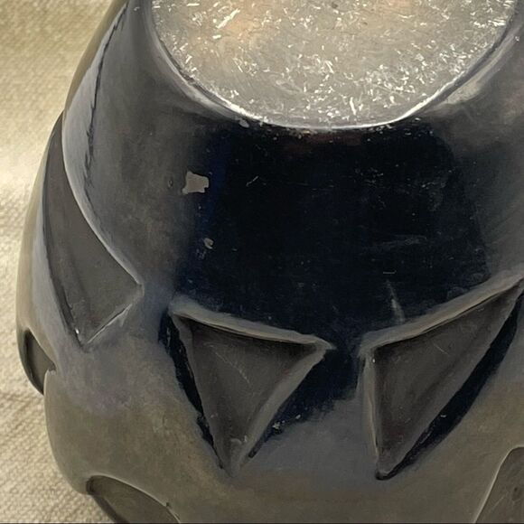 Vintage Madeline Naranjo Santa Clara Traditional Avanyu Design Blackware Pottery - Picture 14 of 15